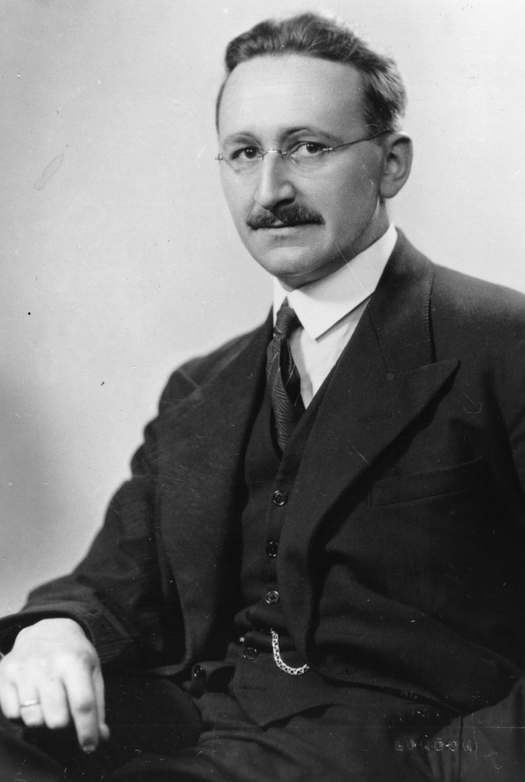 Friedrich August von Hayek