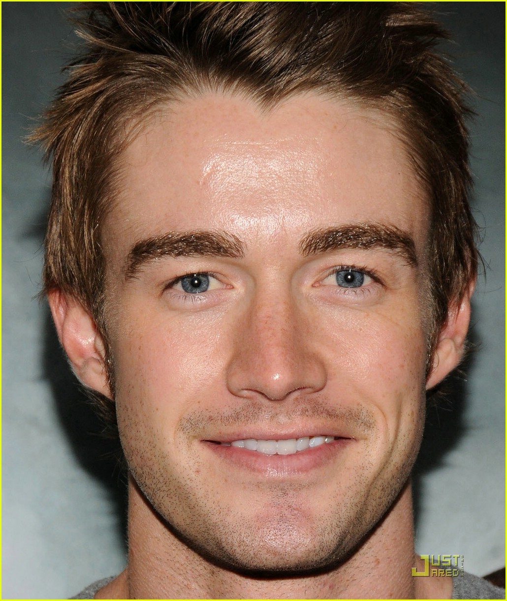 Robert Buckley