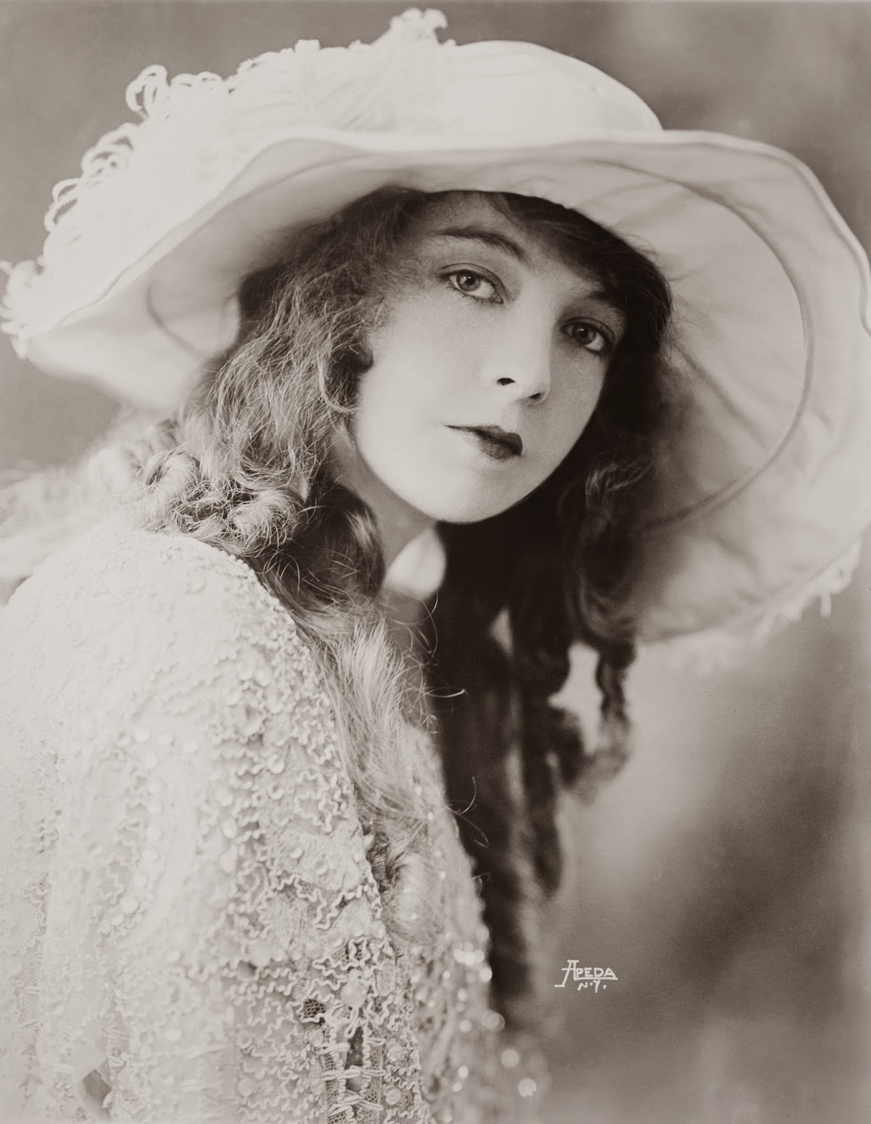 Lillian Gish