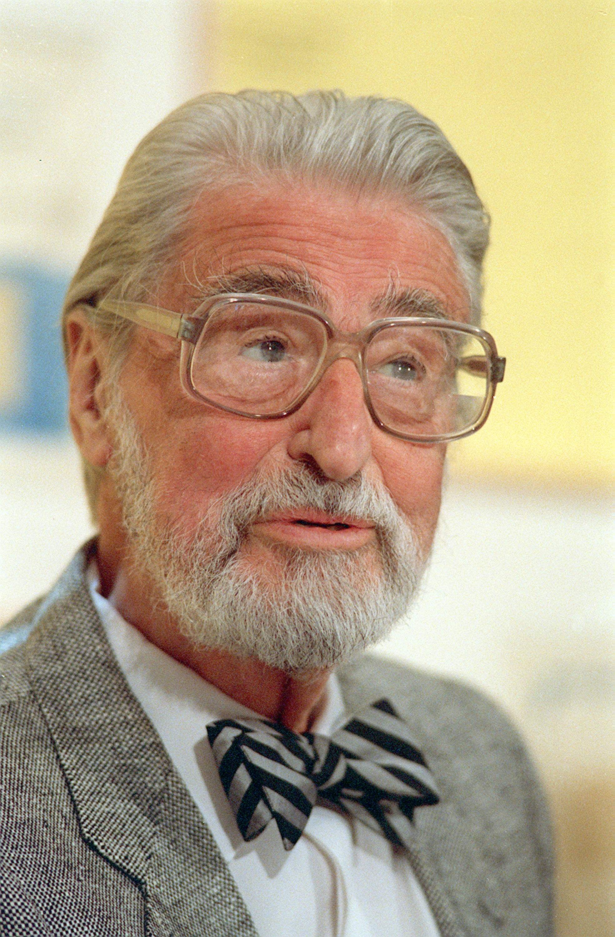 Dr. Seuss (Theodor Seuss Geisel)